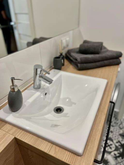 Smart Apartment Ogrodowa วอร์ซอ ภายนอก รูปภาพ